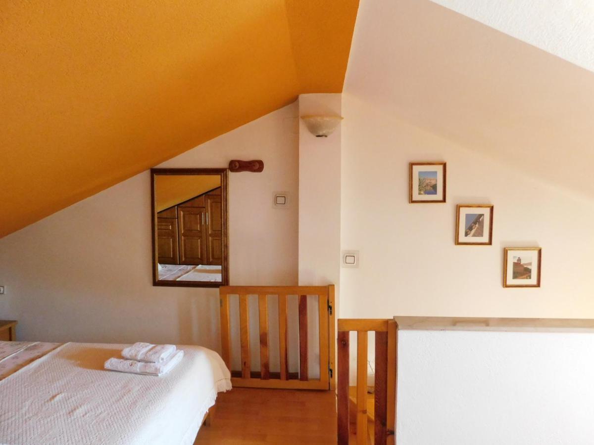 Serventi Apartment