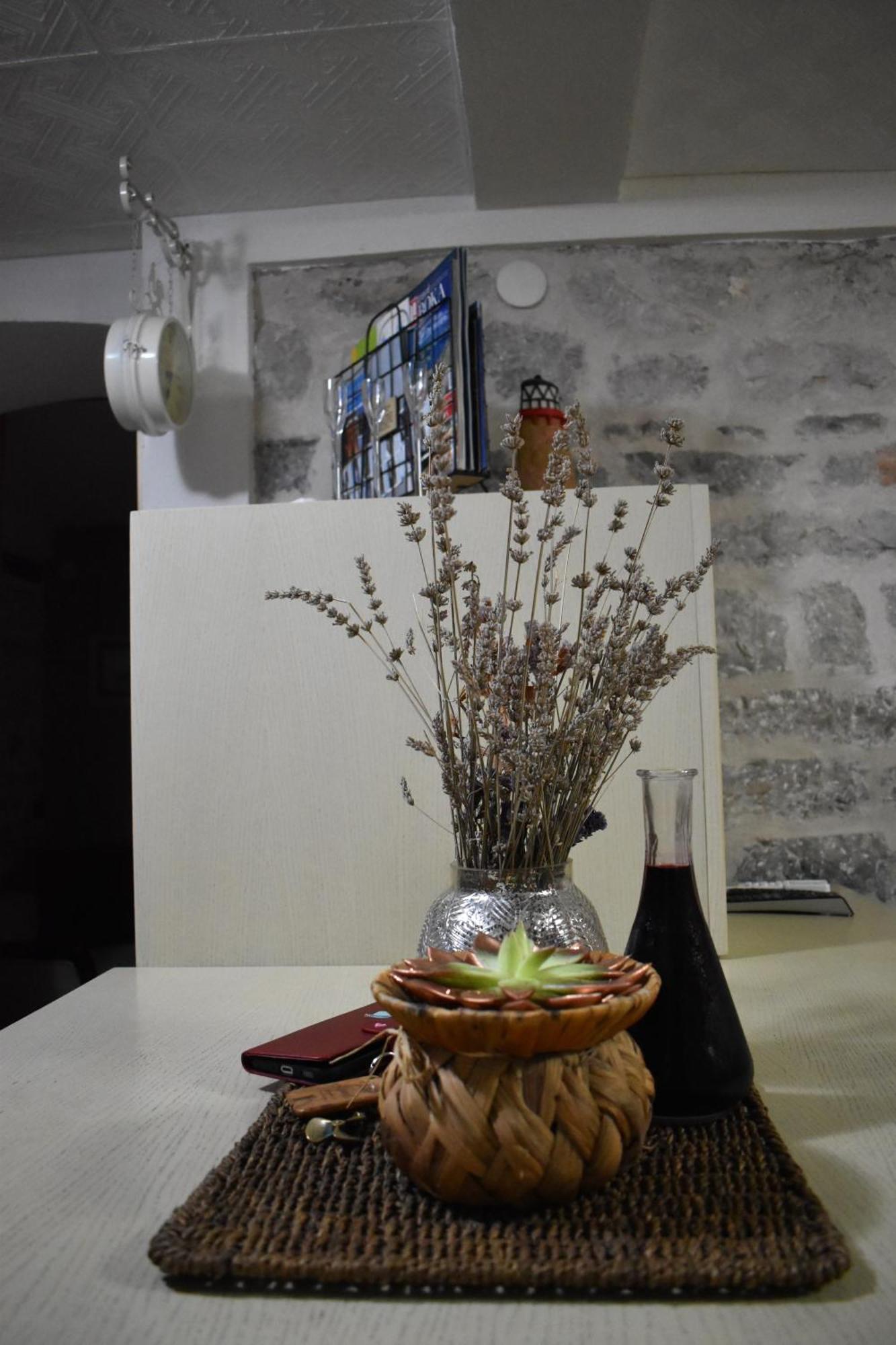 Apartment Serventi Tivat
